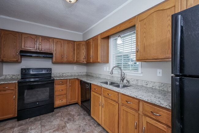 Building Photo - 127 Agin Way