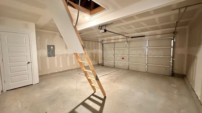 Building Photo - 16201 Harvester