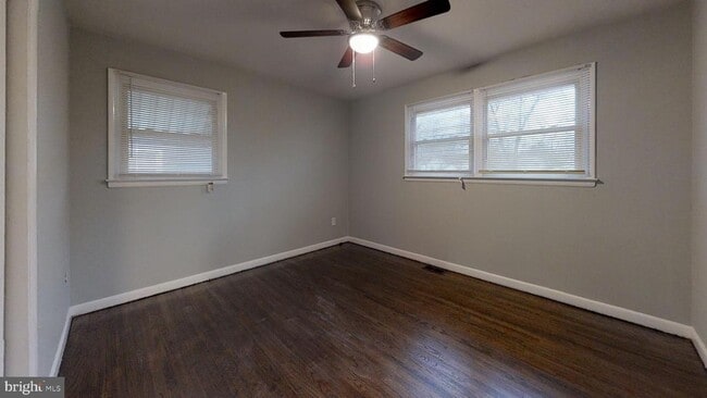 Building Photo - 1107 Hickory St