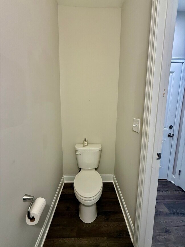 Building Photo - 254 Deardom Wy