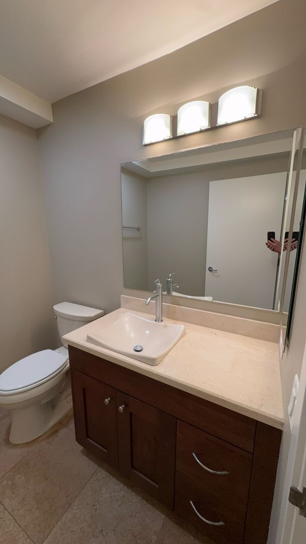 Building Photo - Experience Luxury Living at Optima Camelba...