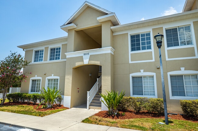 Building Photo - 9506 Amberdale Ct