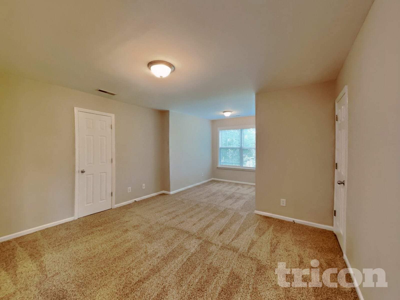 Building Photo - 703 Maple Ct