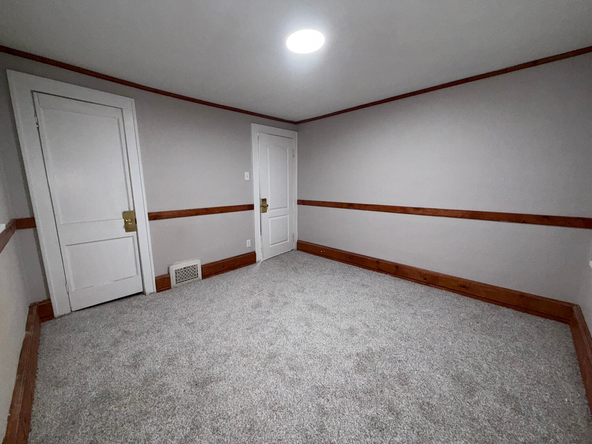 Building Photo - 317 E Irvington Ave