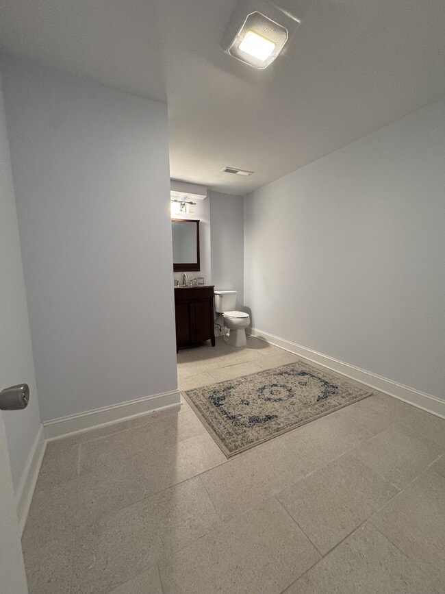 Building Photo - 190 Westridge Cir