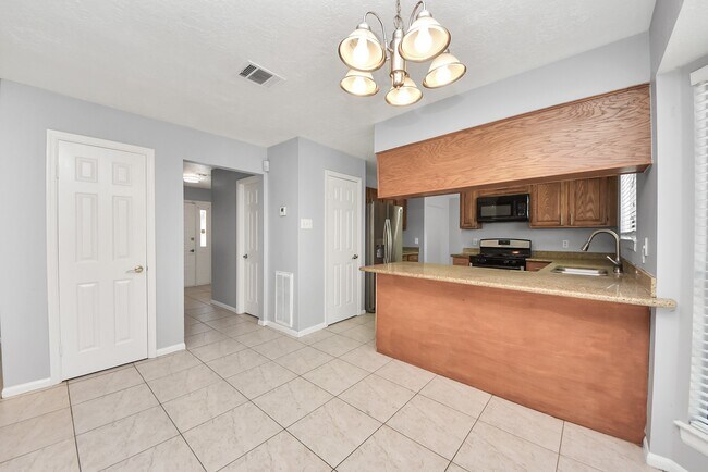Building Photo - 16006 Autumn Falls Ln
