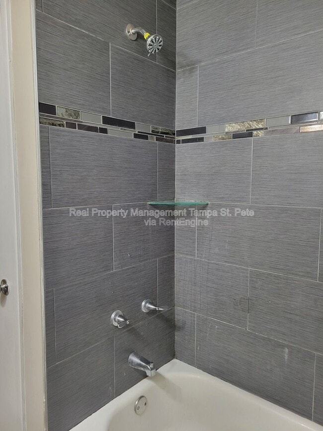 Building Photo - 3001 E Jean St