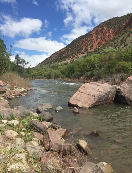 Building Photo - 1810 Ouray Rd