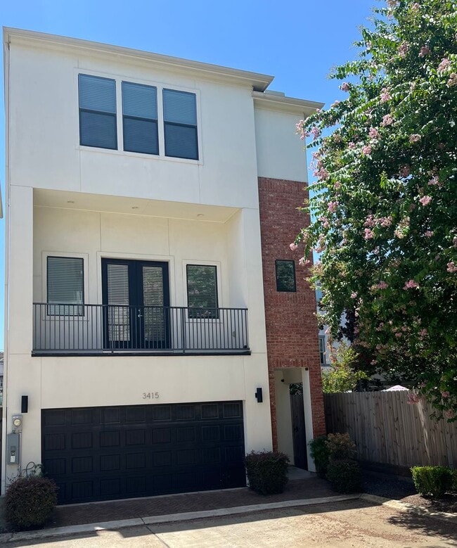 Building Photo - For Lease | 3 Bed, 3.5 Bath | 2,138 Sq Ft ...