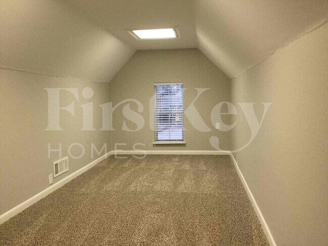 Building Photo - 13224 Greycrest Dr