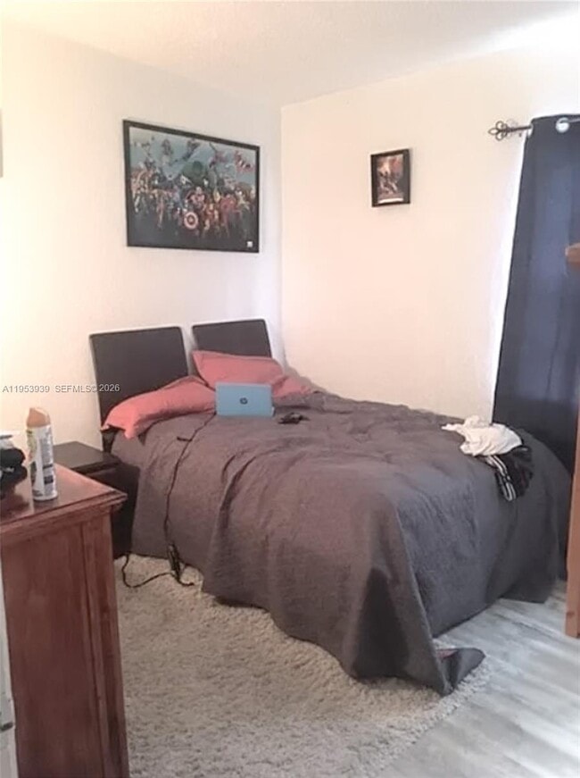 Building Photo - 1530 NW 11th Ct