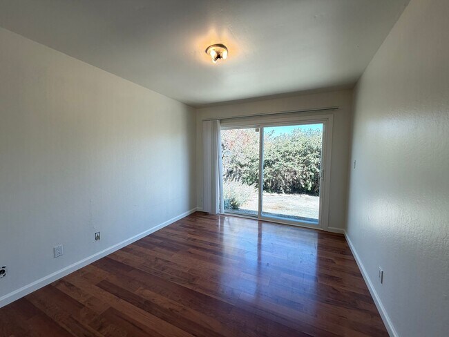 Building Photo - 3555 Magnolia Dr