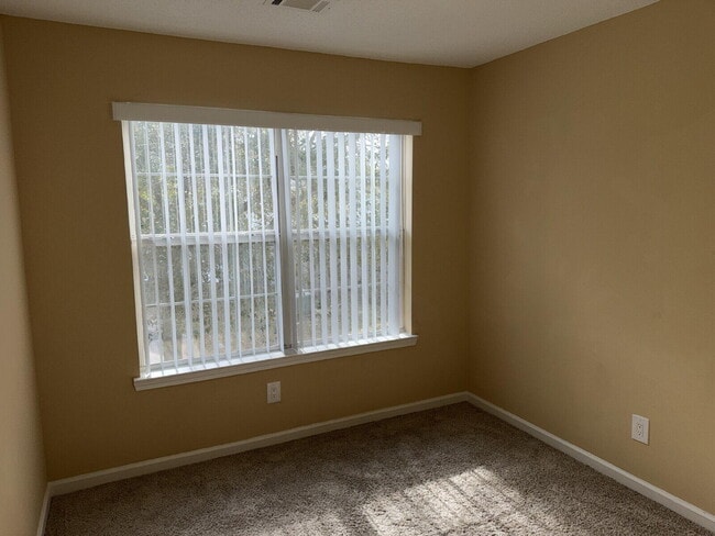 Building Photo - 318 Crooked Pine Trail