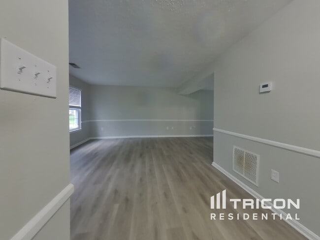 Building Photo - 4111 Lancaster Cir