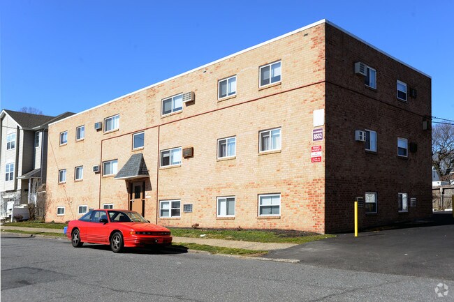 Primary Photo - Marsden Place Apartments
