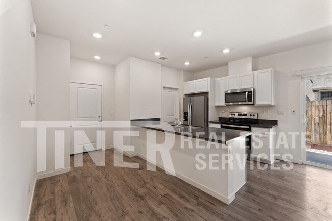 Building Photo - 3117 Pruett Dr