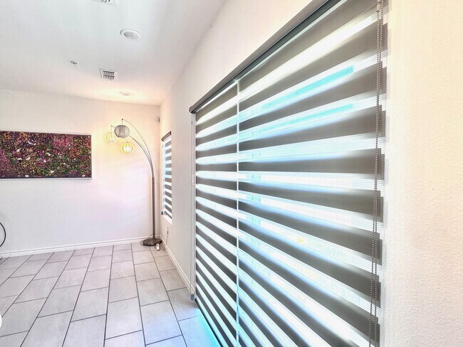 Building Photo - 9915 Borna Dr