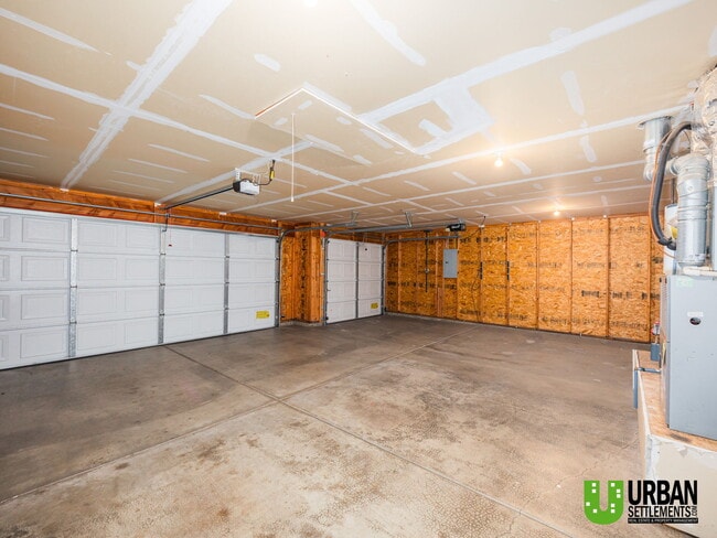 Building Photo - 1828 N Cavalier Rd