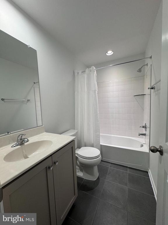 Building Photo - 26 Bitsy Rd