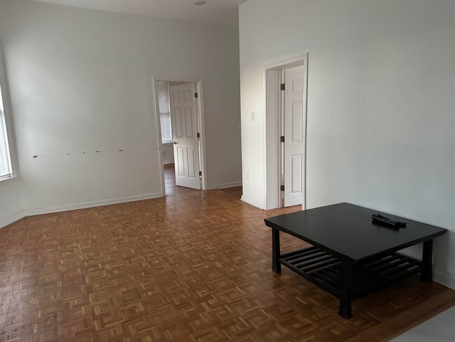 Building Photo - 143 W 2nd St