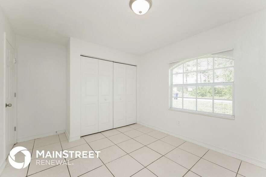 Building Photo - 4003 3rd St W