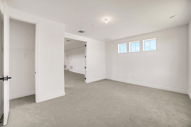 Building Photo - 20161 SE Bridgewater Dr