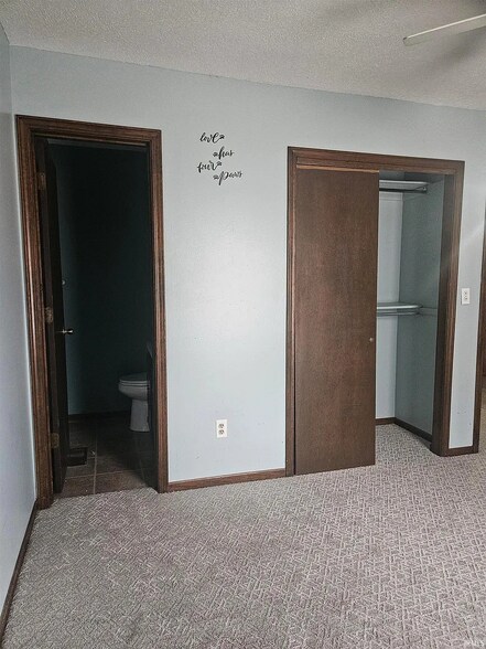 Building Photo - 1330 Springbrook Rd