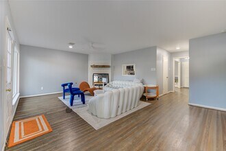 Building Photo - 1160 N Kirkwood Rd