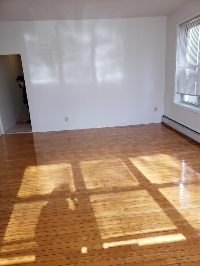 Building Photo - 1855 74th St