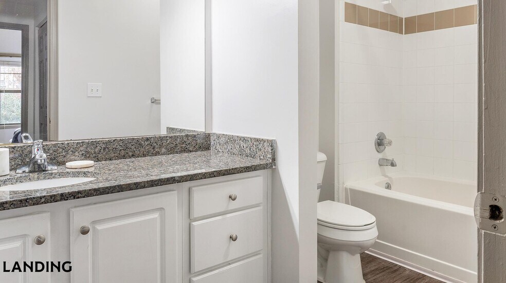 Building Photo - 2000 Monroe Pl NE