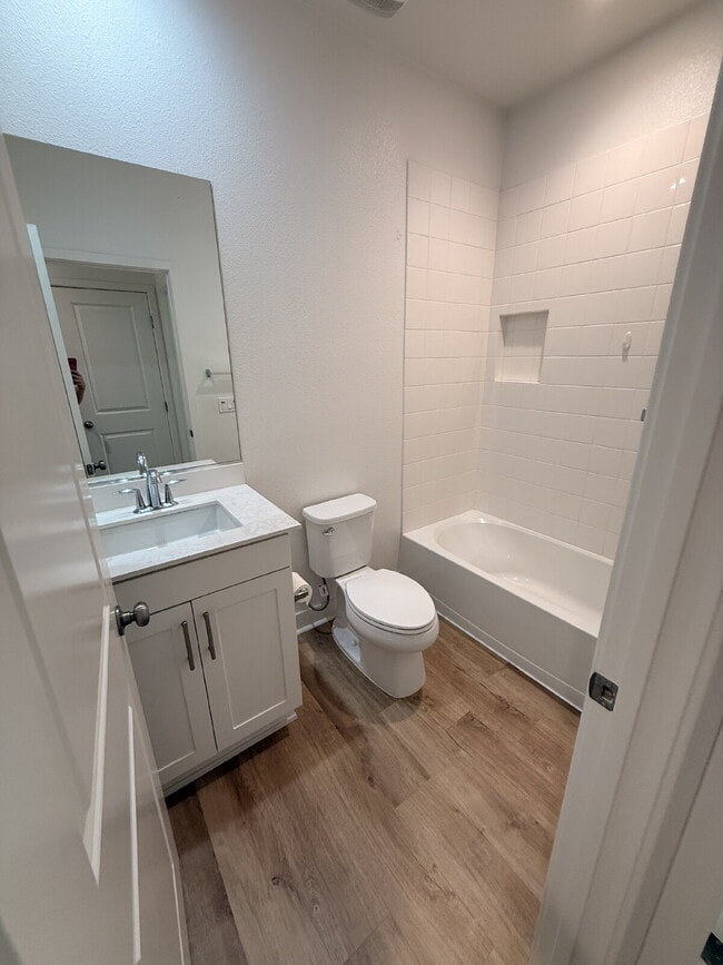 Building Photo - $3,900 - 3 Bed/ 3 Bath Modern Townhome in Santee