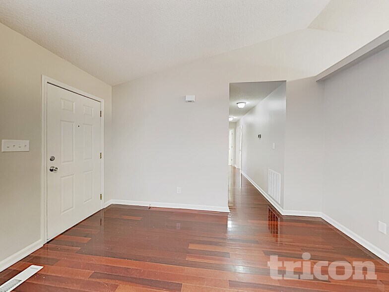 Building Photo - 4150 Ringtail Ct SE