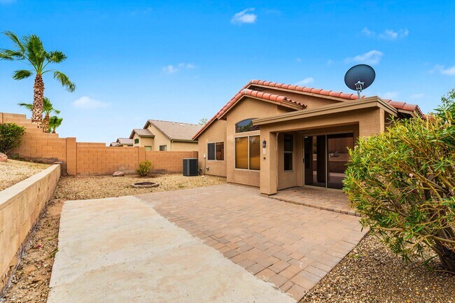 Building Photo - 25840 W Winslow Ave