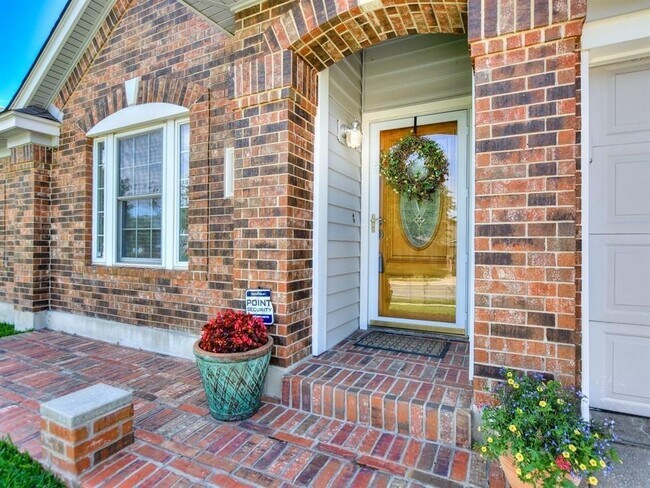 Building Photo - 1016 Mohican St