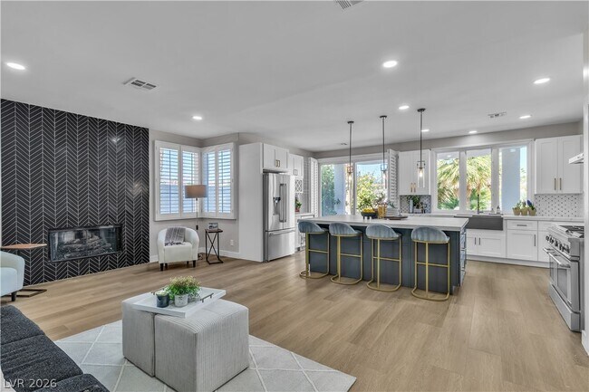 Building Photo - 8848 Rainbow Ridge Dr