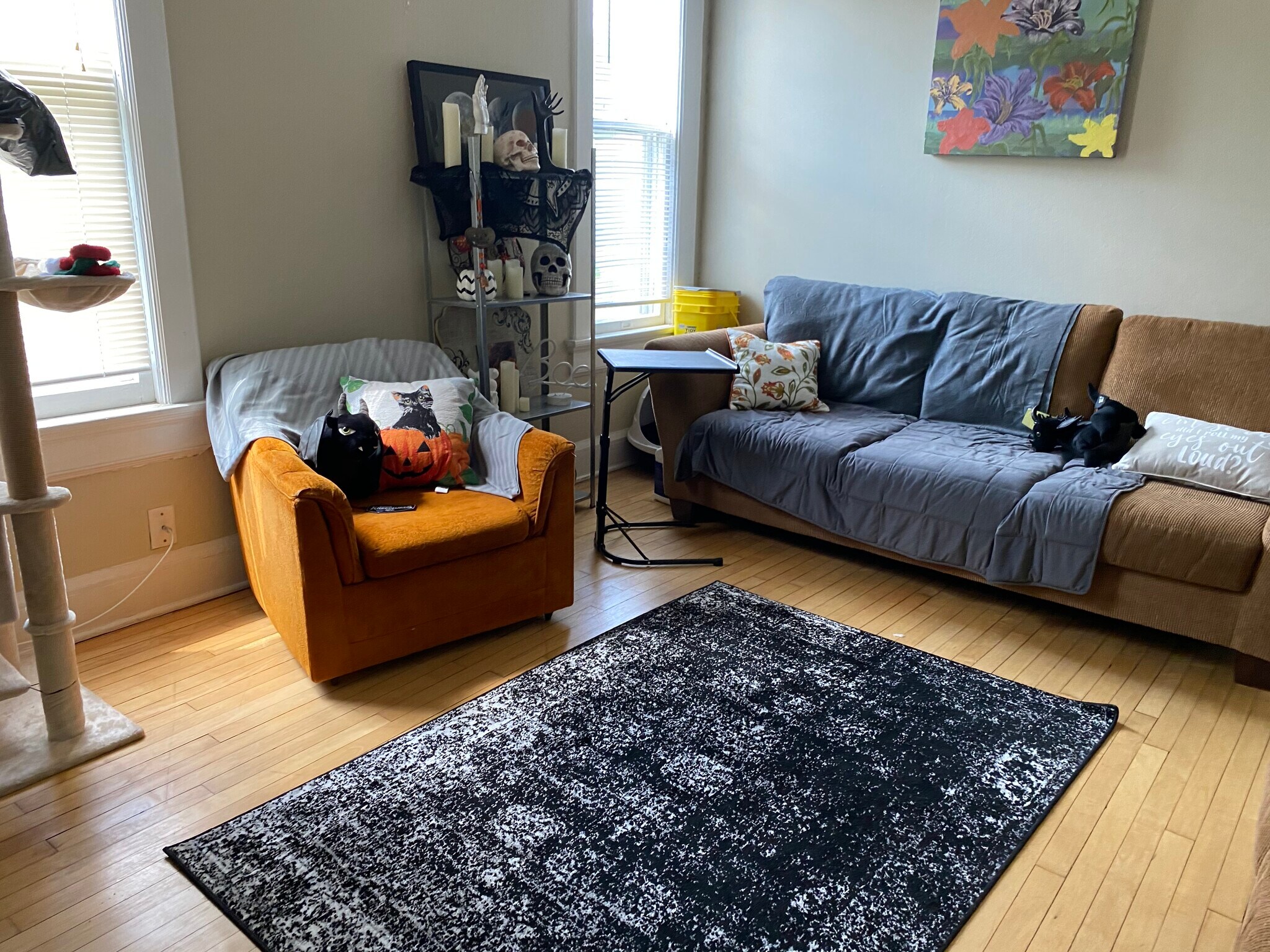 Building Photo - 3281 N Oakland Ave