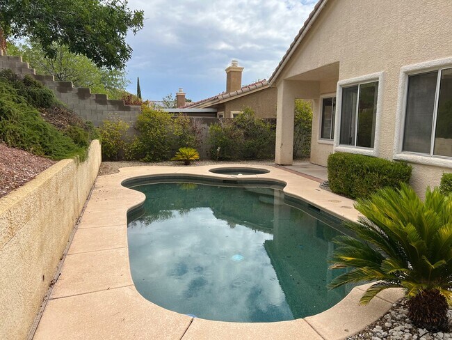 Building Photo - POOL and SPA! SINGLE STORY SUMMERLIN HOUSE...