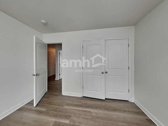 Building Photo - 3013 Corrona Ln