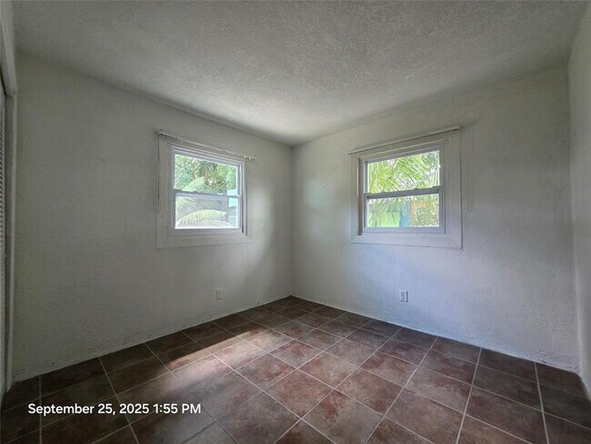 Building Photo - 1751 NW 29th Terrace