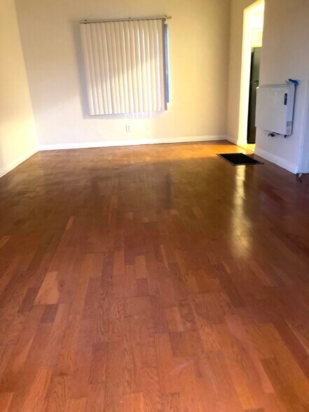 Building Photo - 1903 Delaware Ave