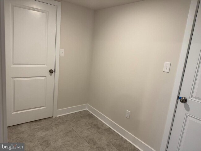 Building Photo - 1834 Ritter Dr