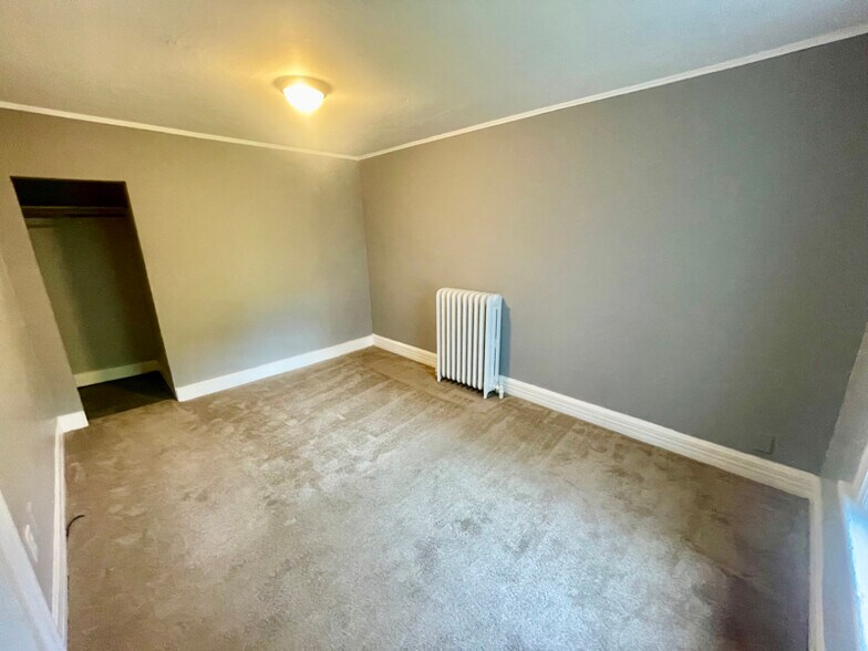 Building Photo - 1 Macnaughton Ave