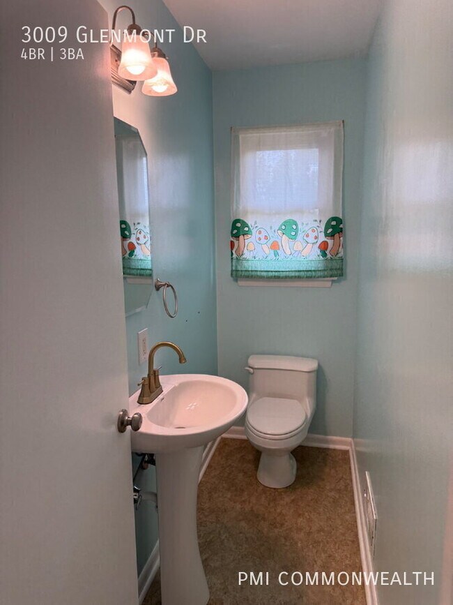 Building Photo - 3009 Glenmont Dr