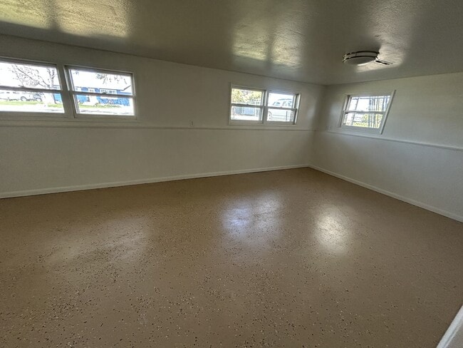 Building Photo - 3326 Winchell Ln