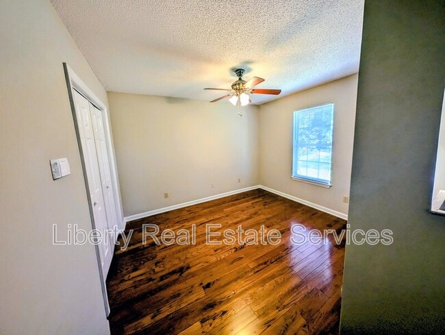 Building Photo - 805 Winchester Rd