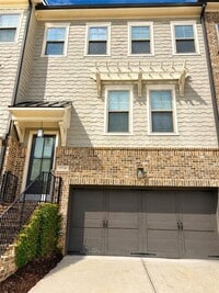 Building Photo - 3756 Huger Pl