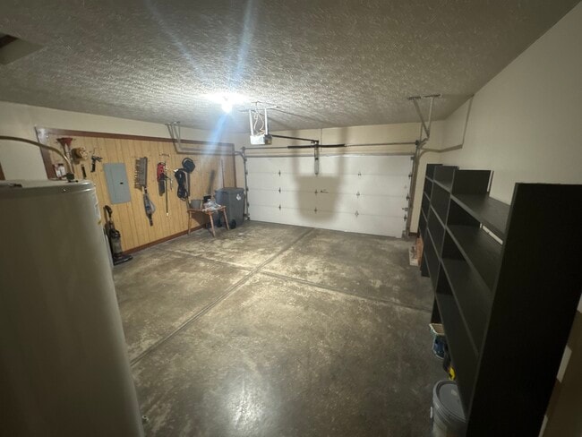 Building Photo - 9229 Westdrum Ct