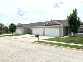 Building Photo - 855 Meadow Ln