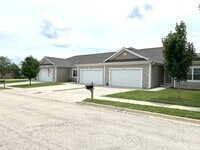 Building Photo - 855 Meadow Ln