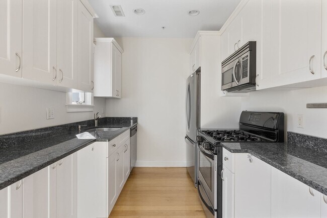 Building Photo - 5 Granite St